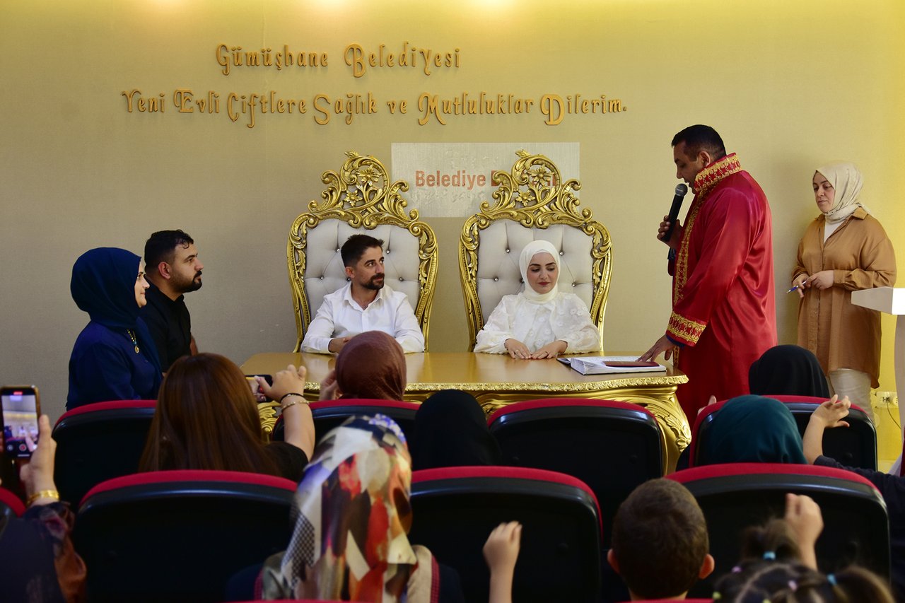 BAŞKANIMIZ, NAZAN ATA VE ALPARSLAN GÜN KARDEŞLERİMİZİN NİKAH AKDİNİ GERÇEKLEŞTİRDİ