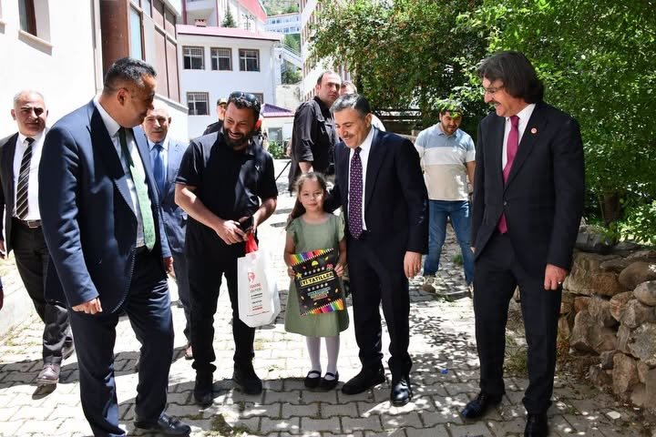 BAŞKANIMIZDAN YOĞUN GÜN ZİYARET, KARNE HEDİYESİ PROGRAMI, CENAZE VE AŞURE DAĞITIMI