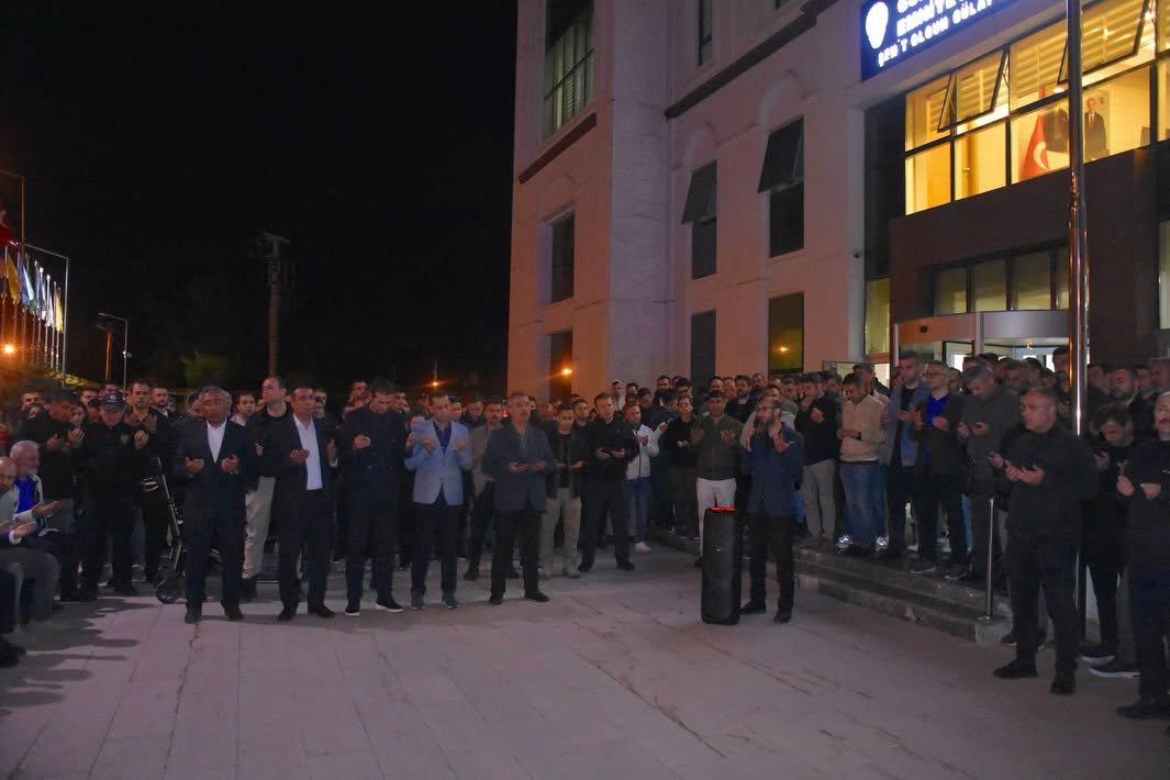 BAŞKANIMIZ, POLİS MEMURU OSMAN ÖZER İÇİN DÜZENLENEN CENAZE TÖRENİNE KATILDI