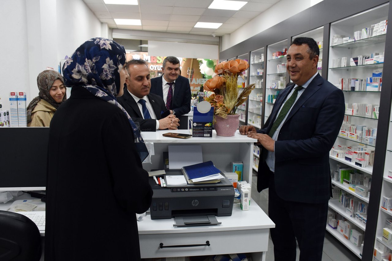BAŞKANIMIZ, KARŞIYAKA ESNAFLARIMIZI ZİYARET EDEREK İSTİŞARELERDE BULUNDU