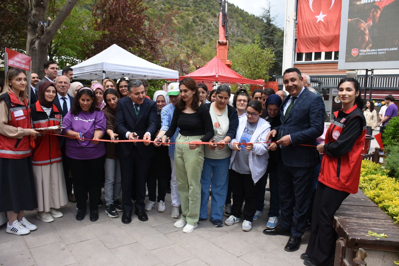 BAŞKANIMIZDAN YOĞUN PROGRAM: KERMES AÇILIŞI, ZİYARETLER, CENAZE TÖRENİ