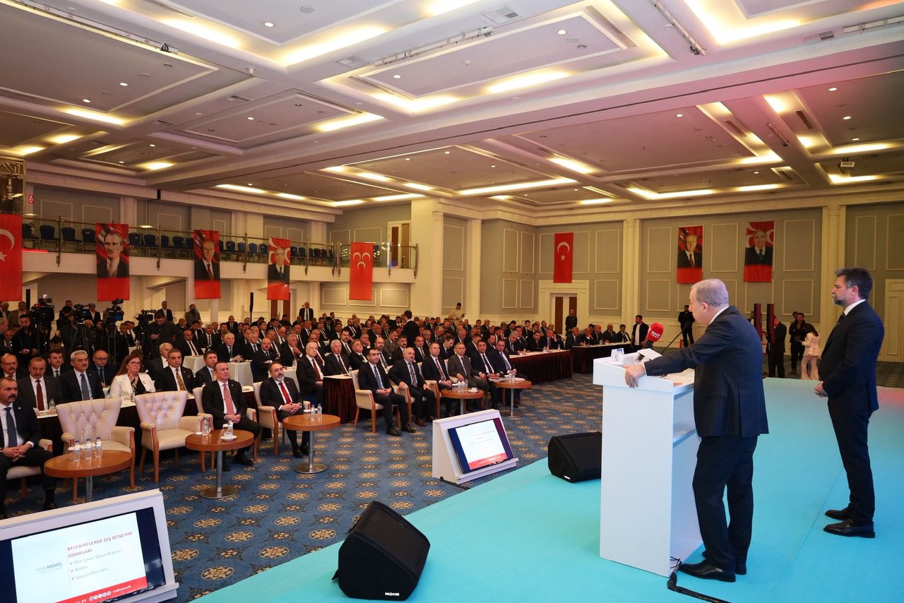 BAŞKANIMIZ, ŞEHRİMİZE HİZMET SUNABİLMEK ADINA VERİMLİ İSTİŞARELERDE BULUNDU