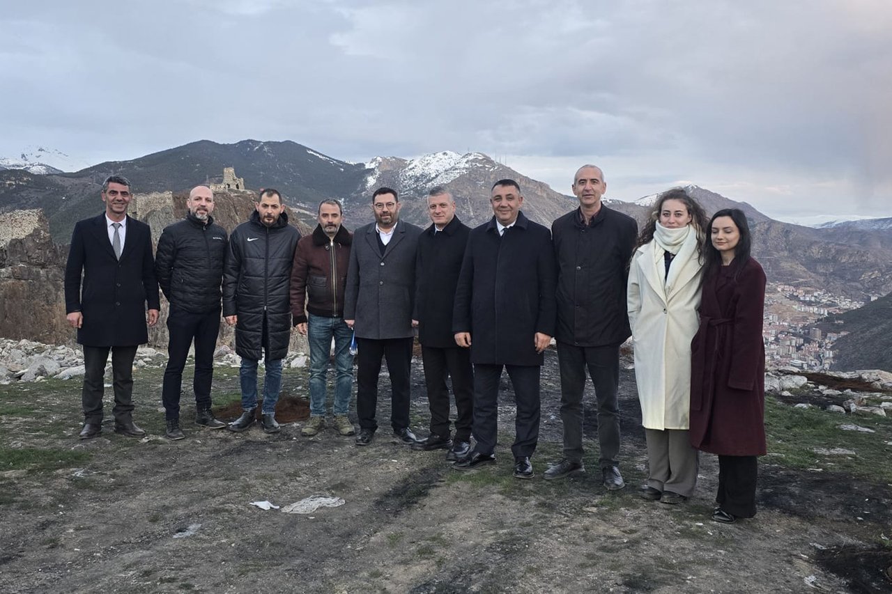 BAŞKANIMIZ, CANCA KALESİ’NDE YAPMAYI PLANLADIĞIMIZ SEYİR TERASI VE KAFE PROJE ALANINDA İNCELEMEDE BULUNDU