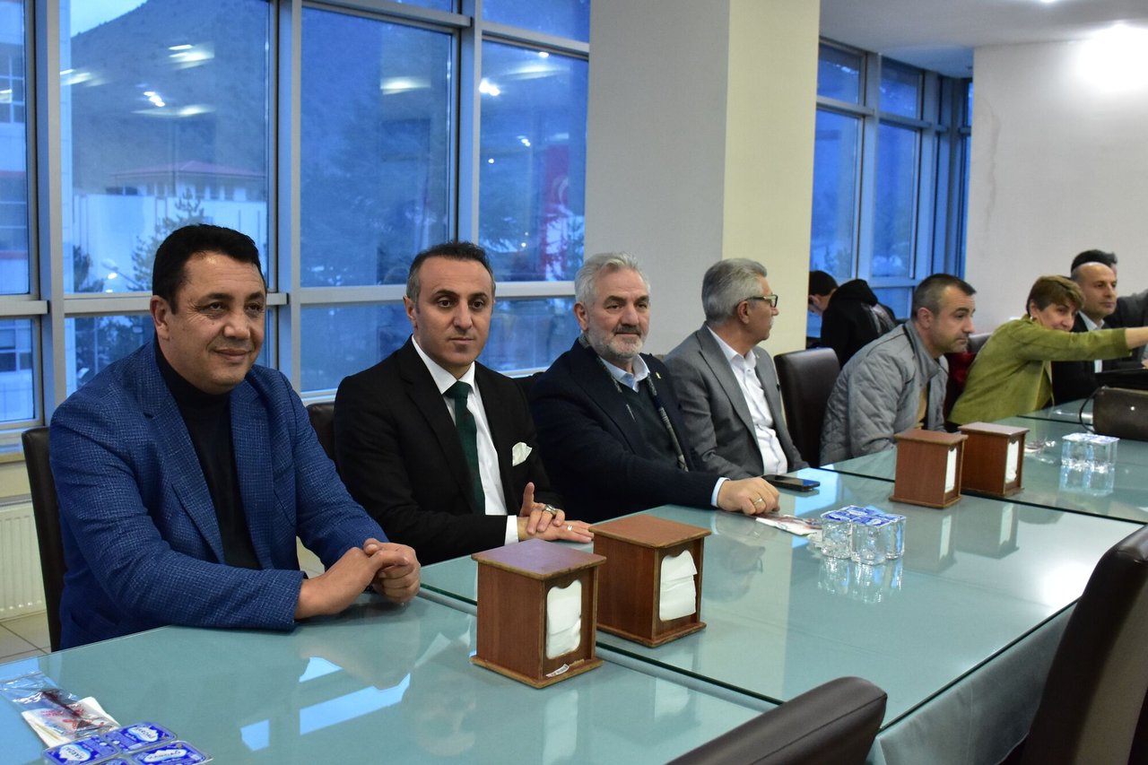 BAŞKANIMIZ, GŞÜ REKTÖRLÜĞÜMÜZÜN KADİR GECESİ MÜNASEBETİYLE DÜZENLEDİĞİ İFTAR PROGRAMINA KATILDI