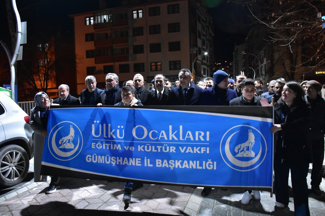BAŞKANIMIZ, GÜMÜŞHANE SOKAKLARINDA YANKILANDIĞI ANLAMLI BİR YÜRÜYÜŞE ŞAHİTLİK ETTİ