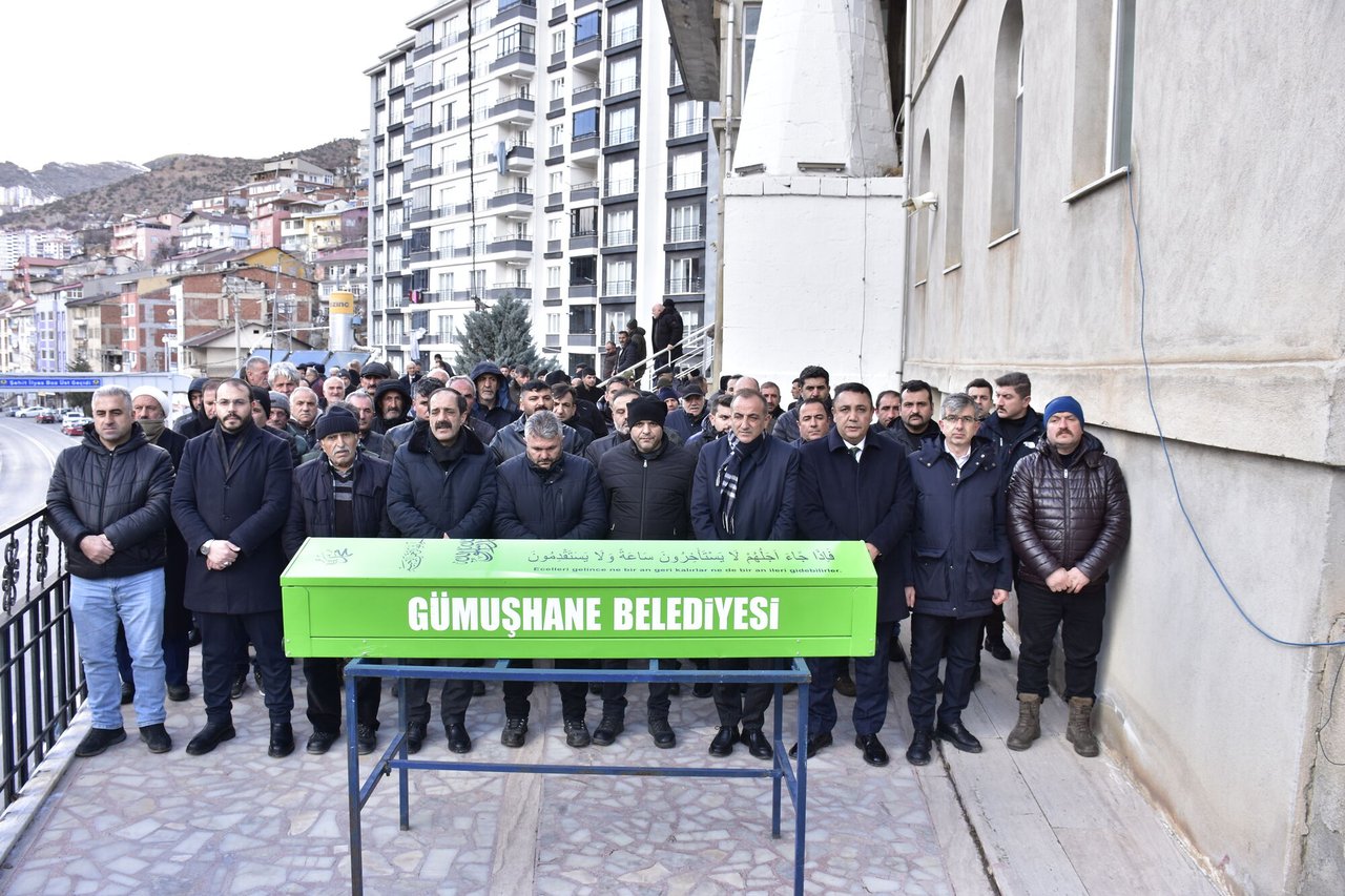BAŞKANIMIZ, İLİMİZ YENİKÖY KÖYÜ SAKİNLERİNDEN HALİS PEZÜK'Ü EBEDİYETE UĞURLADI