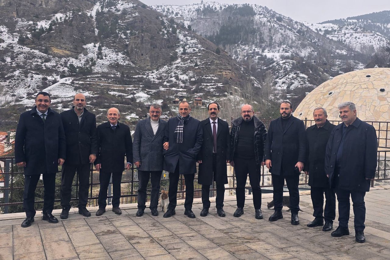 GÜMÜŞHANE’MİZ İÇİN İSTİŞARE VE İŞ BİRLİĞİ İÇERİSİNDE ÇALIŞMALARIMIZI KARARLILIKLA SÜRDÜRÜYORUZ