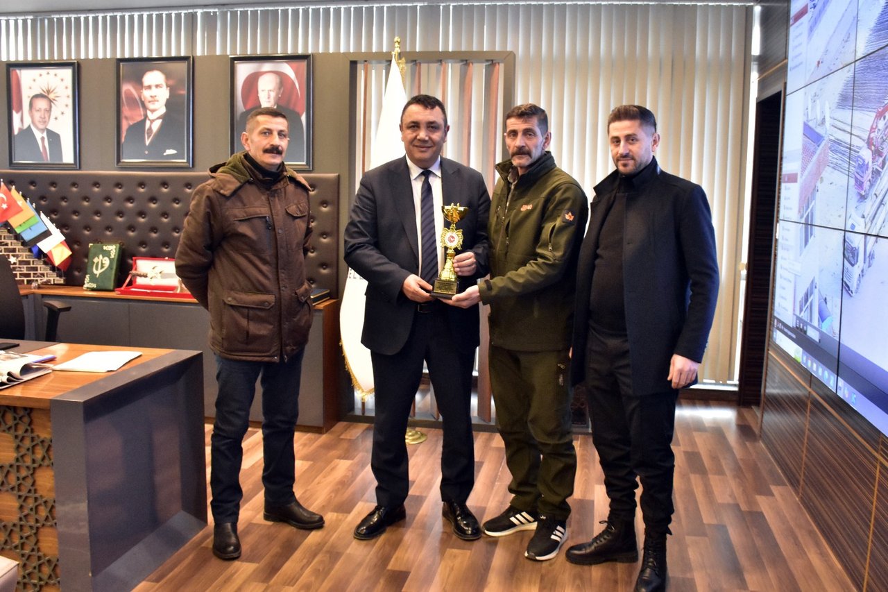GÜMÜŞHANE RAHVAN BİNİCİLİK VE ATLI SPOR KULÜBÜ’NDEN, BAŞKANIMIZA ZİYARET