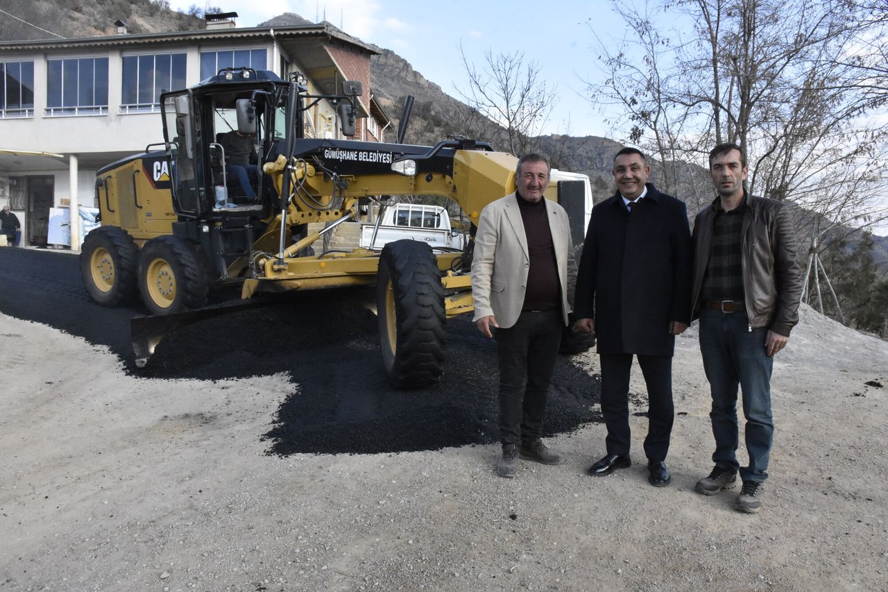 BAŞKANIMIZ, ASFALTLAMA ÇALIŞMALARIMIZI YERİNDE İNCELEDİ
