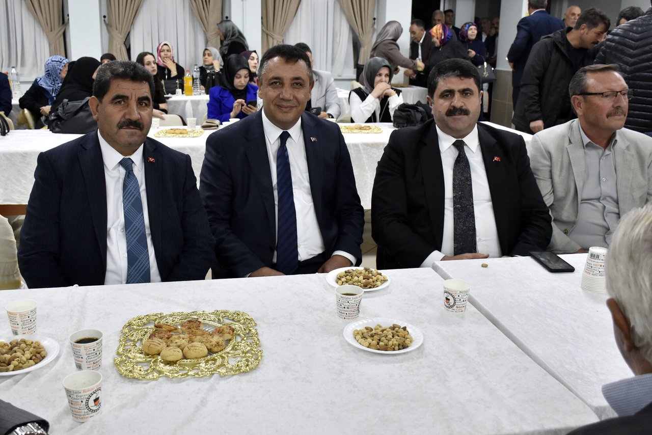 BAŞKANIMIZ, SEDANUR DOLAN VE MUHAMMED KILIÇ KARDEŞLERİMİZİN DÜĞÜN MERASİMLERİNE KATILDI
