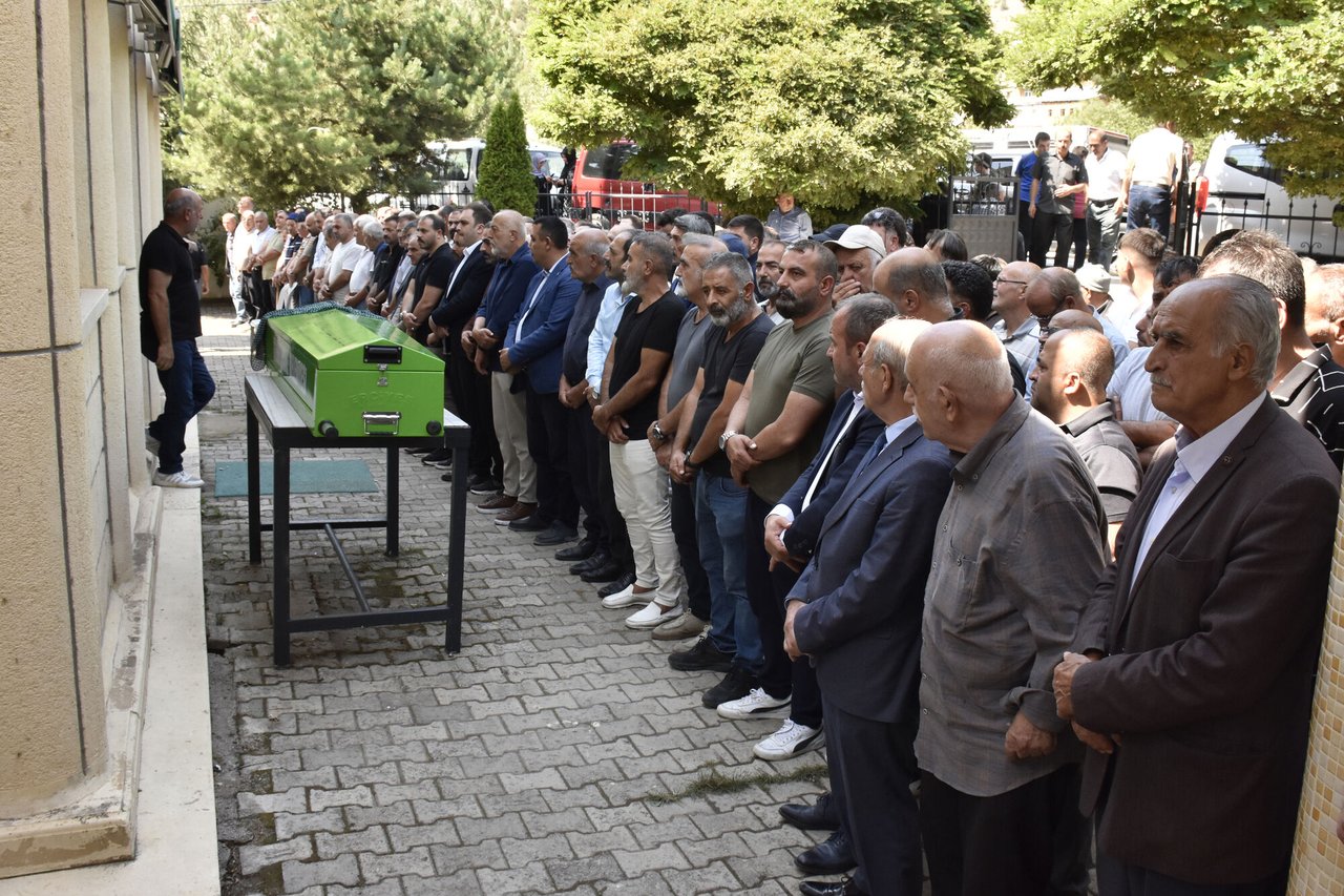BAŞKANIMIZ, ZARİFE ÇİLENK'İ EBEDİYETE UĞURLADI, SANAYİ SİTESİ HEYELAN BÖLGESİNİ İNCELEDİ