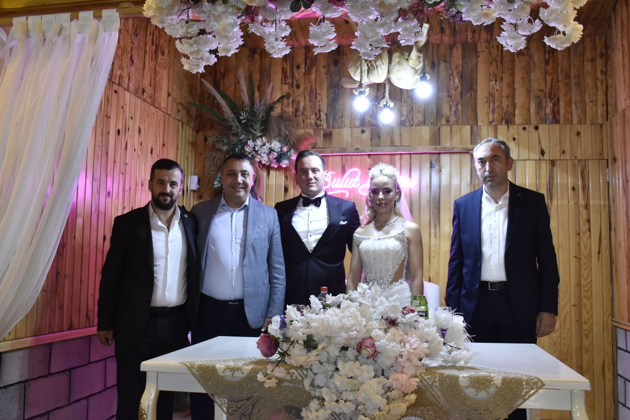 BAŞKANIMIZ, DÜĞÜN TÖRENLERİNE KATILARAK NİKAH KIYDI