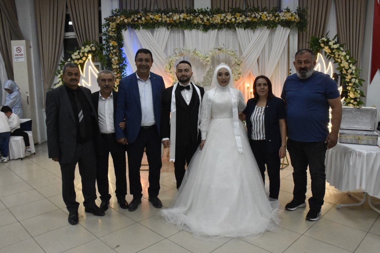 BAŞKANIMIZ, DÜĞÜN TÖRENLERİNE KATILARAK NİKAH KIYDI