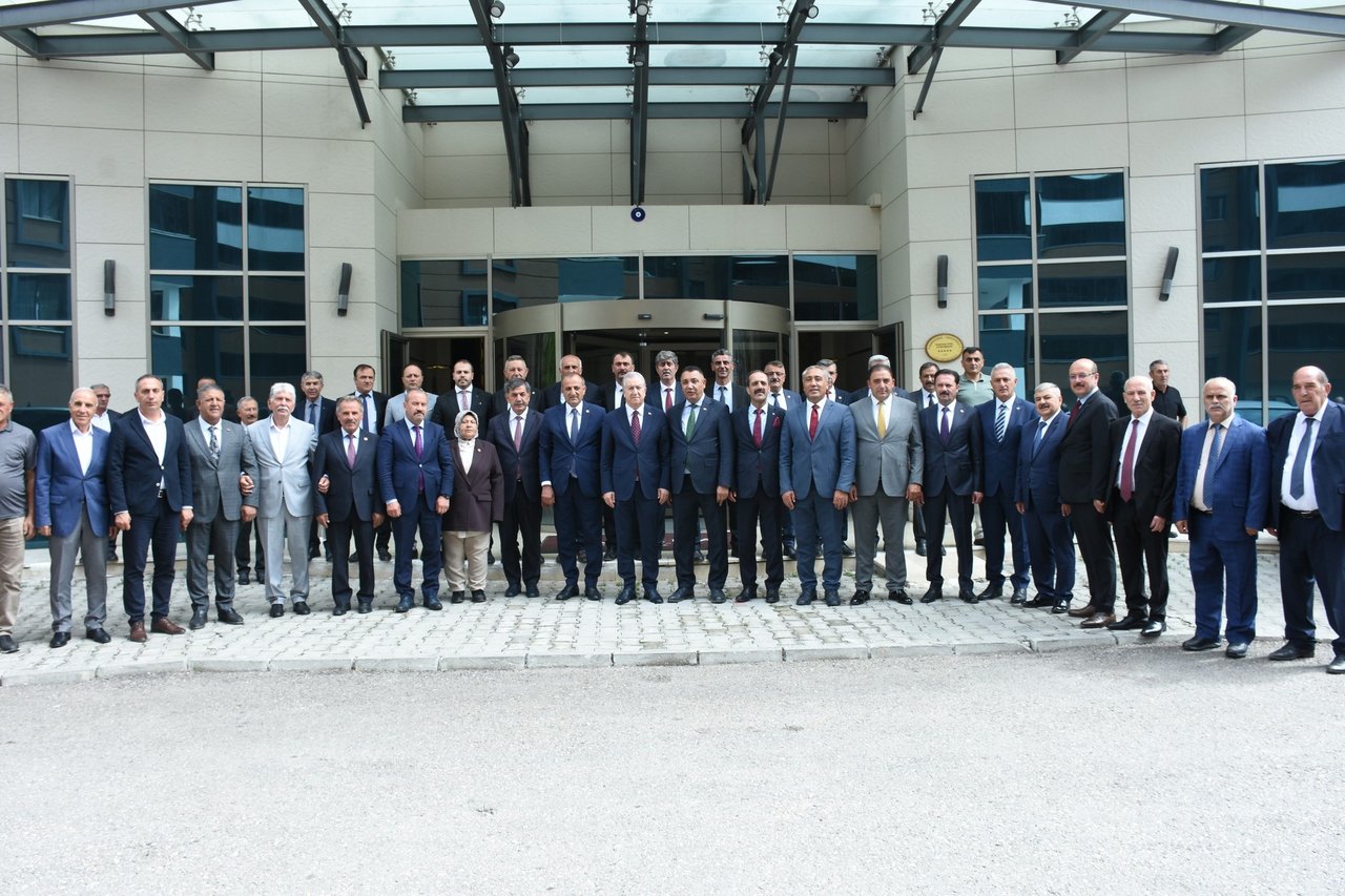 BAŞKANIMIZ, MHP GENEL BAŞKAN YARDIMCIMIZ SAYIN SADİR DURMAZ’DAN BAŞKANIMIZA ZİYARET
