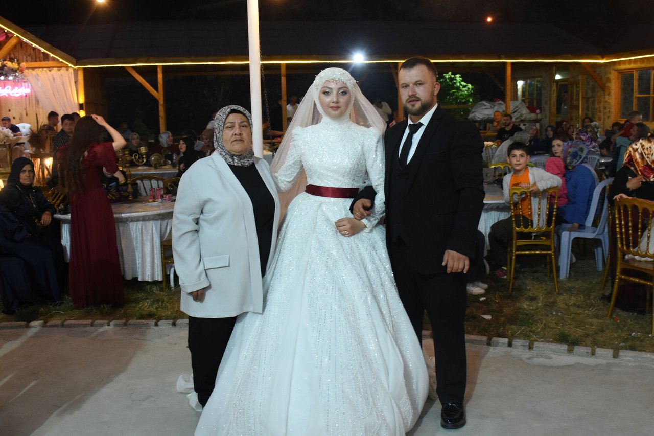 BELEDİYE BAŞKAN VEKİLİMİZ HATİCE IŞIK GÜRÇINAR, DÜĞÜN TÖRENLERİNE KATILDI