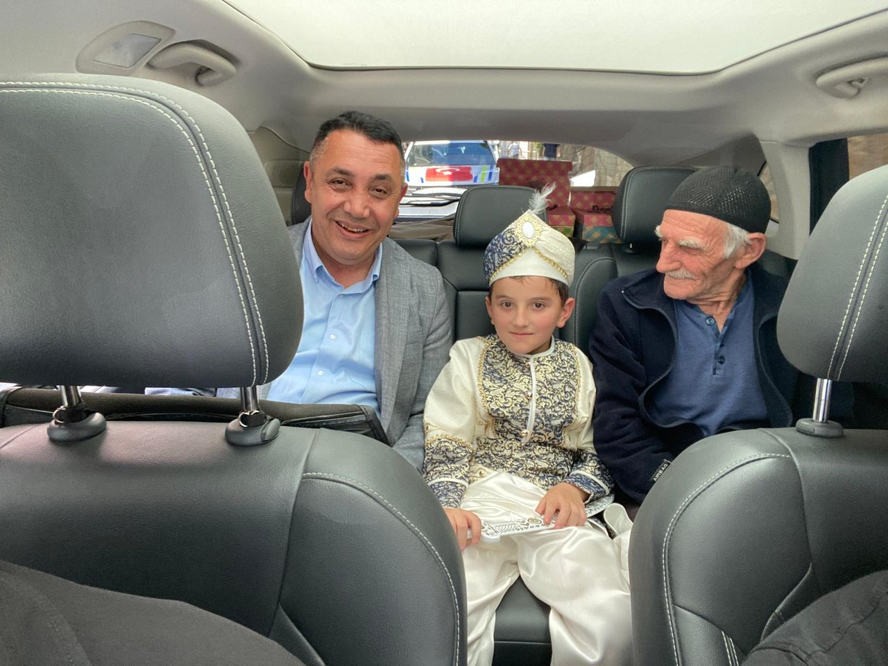 BAŞKANIMIZ, ZEKİ KADİRBEYOĞLU KONAĞI’NDA DÜZENLENEN SÜNNET ŞÖLENİ KATILDI