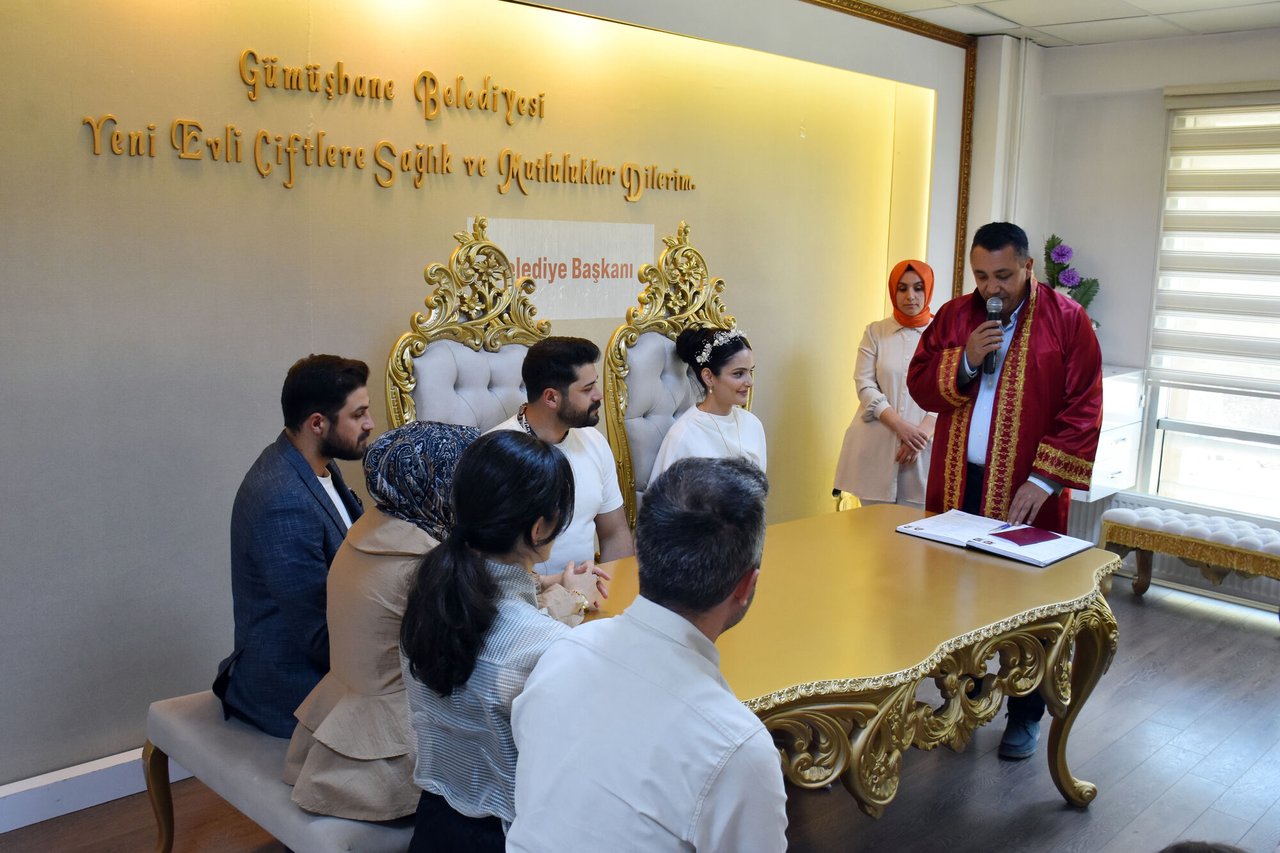 BAŞKANIMIZ, SEVDA KARTOĞLU VE ABDÜLKADİR YALÇIN ÇİFTİNİN NİKAH MERASİMLERİNİ GERÇEKLEŞTİRDİ