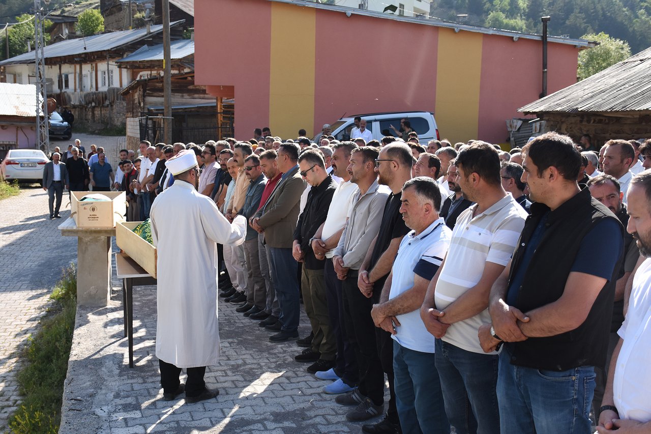 BAŞKANIMIZ, NECİP ORAK, SELFİNAZ ORAK VE ASİYE TAŞ'I  EBEDİYETE UĞURLADI