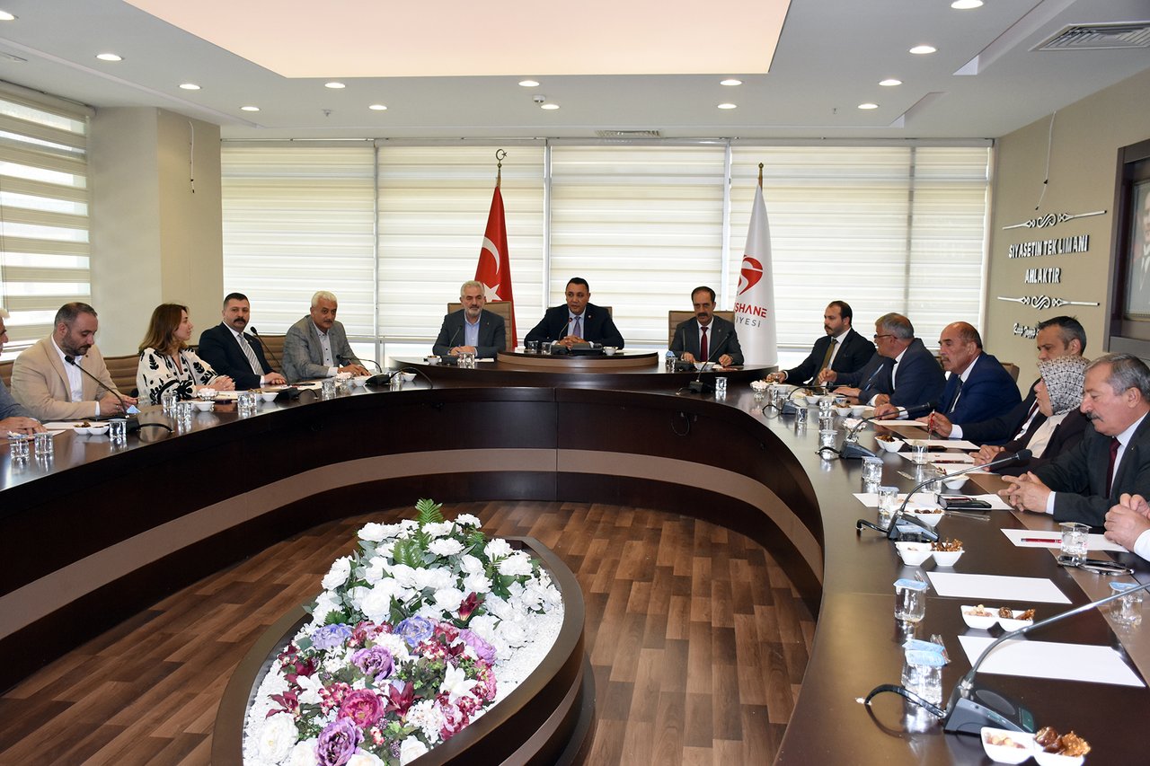 GÜMSAŞ YAŞAM EVLERİ SORUNUNU NİHAYET ÇÖZÜME KAVUŞTURUYOR