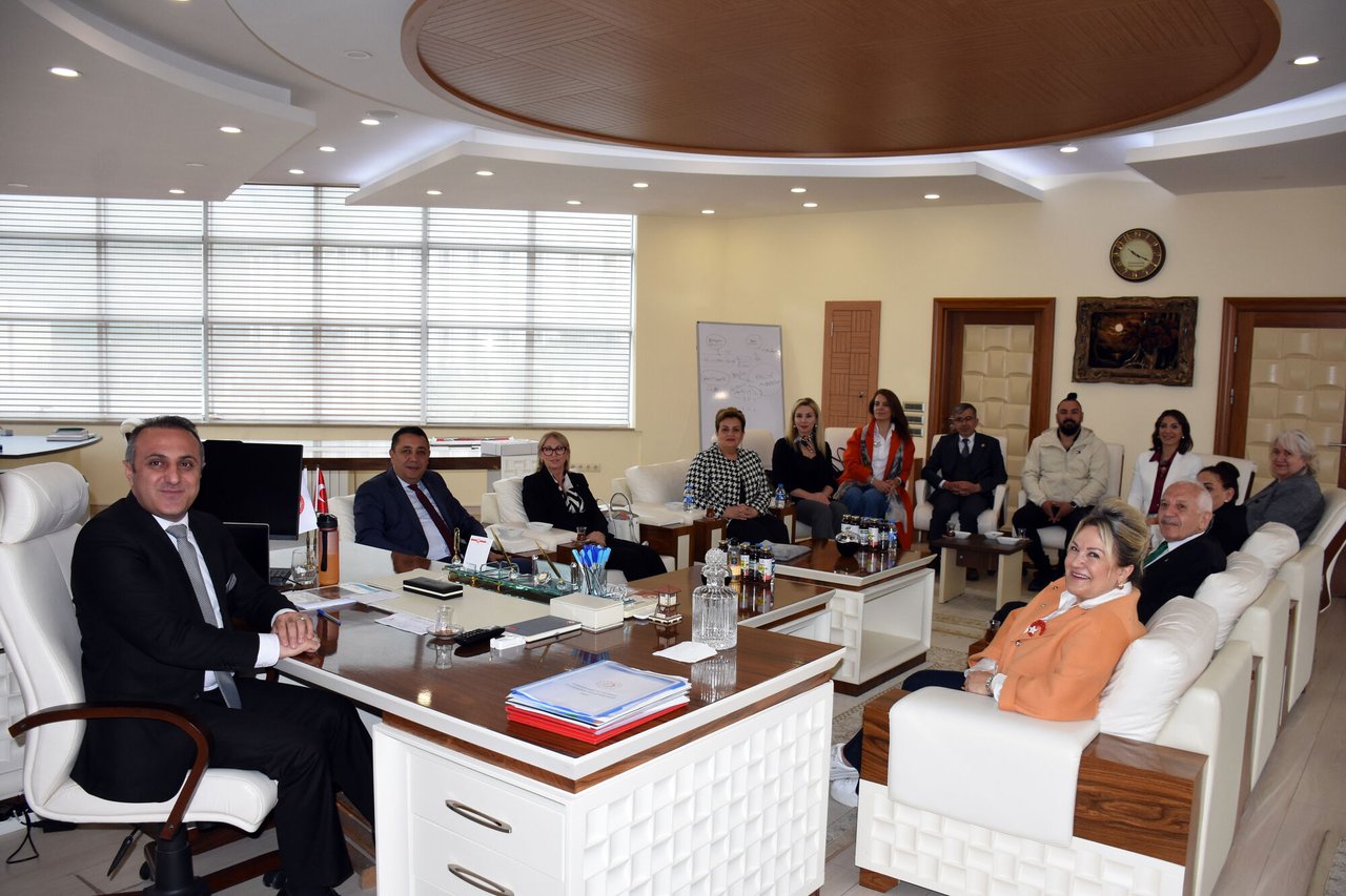 BAŞKANIMIZ, GÜMÜŞHANE KADIN GİRİŞİMCİLİK ZİRVESİNE KATILIM SAĞLADI