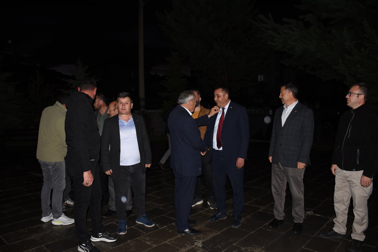 BAŞKANIMIZ, KELKİT BELEDİYE BAŞKANIMIZ ÜNAL YILMAZ'A TAZİYE ZİYARETİNDE BULUNDU