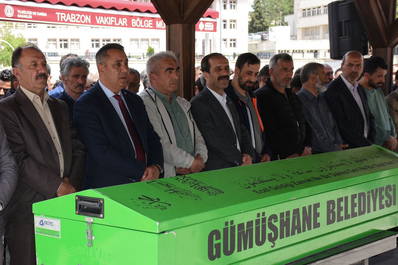 BAŞKANIMIZ, İLİMİZ ÇAMLIKÖY SAKİNLERİNDEN TEMEL ÖKTEM’İ EBEDİYETE UĞURLADI