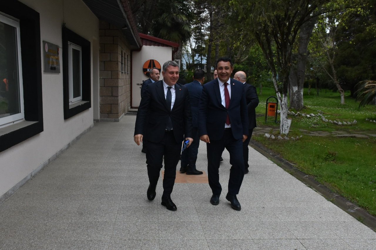 BAŞKANIMIZ, KARAYOLLARI 10. BÖLGE MÜDÜRLÜĞÜ'NÜ ZİYARET ETTİ