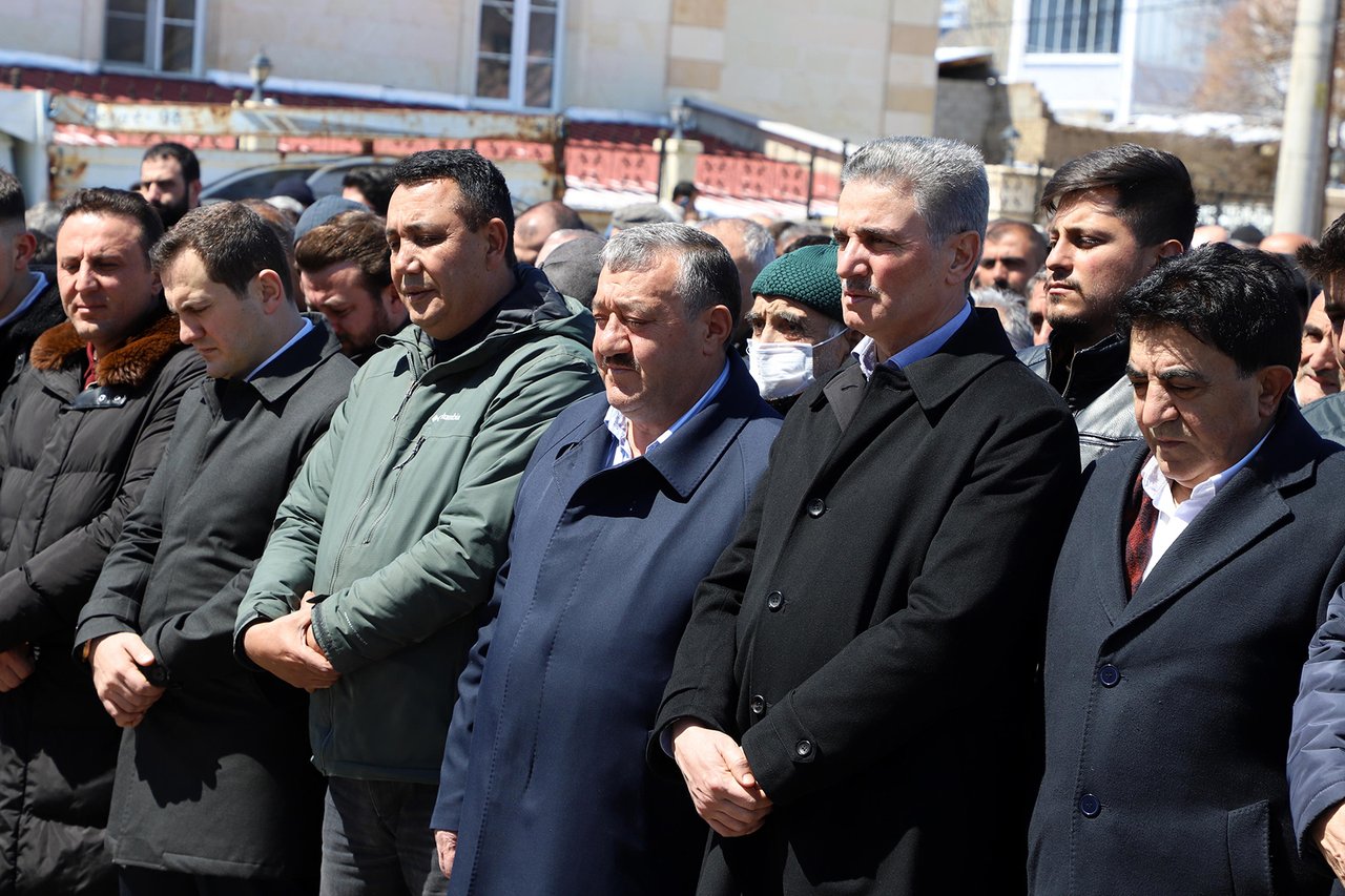 BAŞKANIMIZ,  KÖSE  SALYAZI KÖYÜ SAKİNLERİNDEN, ALAY TUNÇ’U EBEDİYETE UĞURLADI