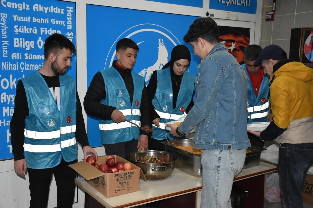 BAŞKANIMIZ, ÜLKÜ OCAKLARI İL BAŞKANLIĞIMIZIN İFTAR PROGRAMINDA ÜLKÜDAŞLARIMIZLA BİR ARAYA GELDİ