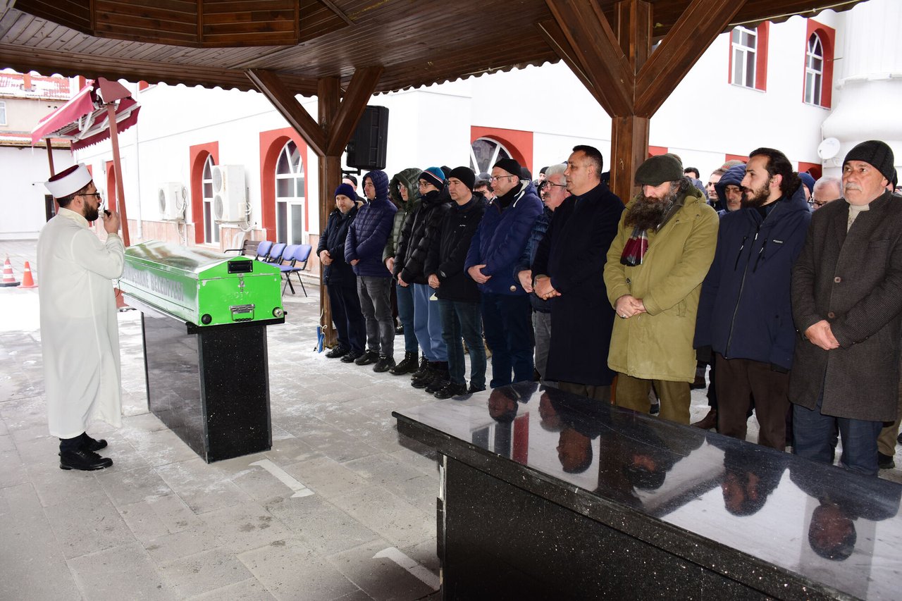 BAŞKANIMIZ TAZİYE ZİYARETİNDE BULUNDU, CENAZE TÖRENİNE KATILDI