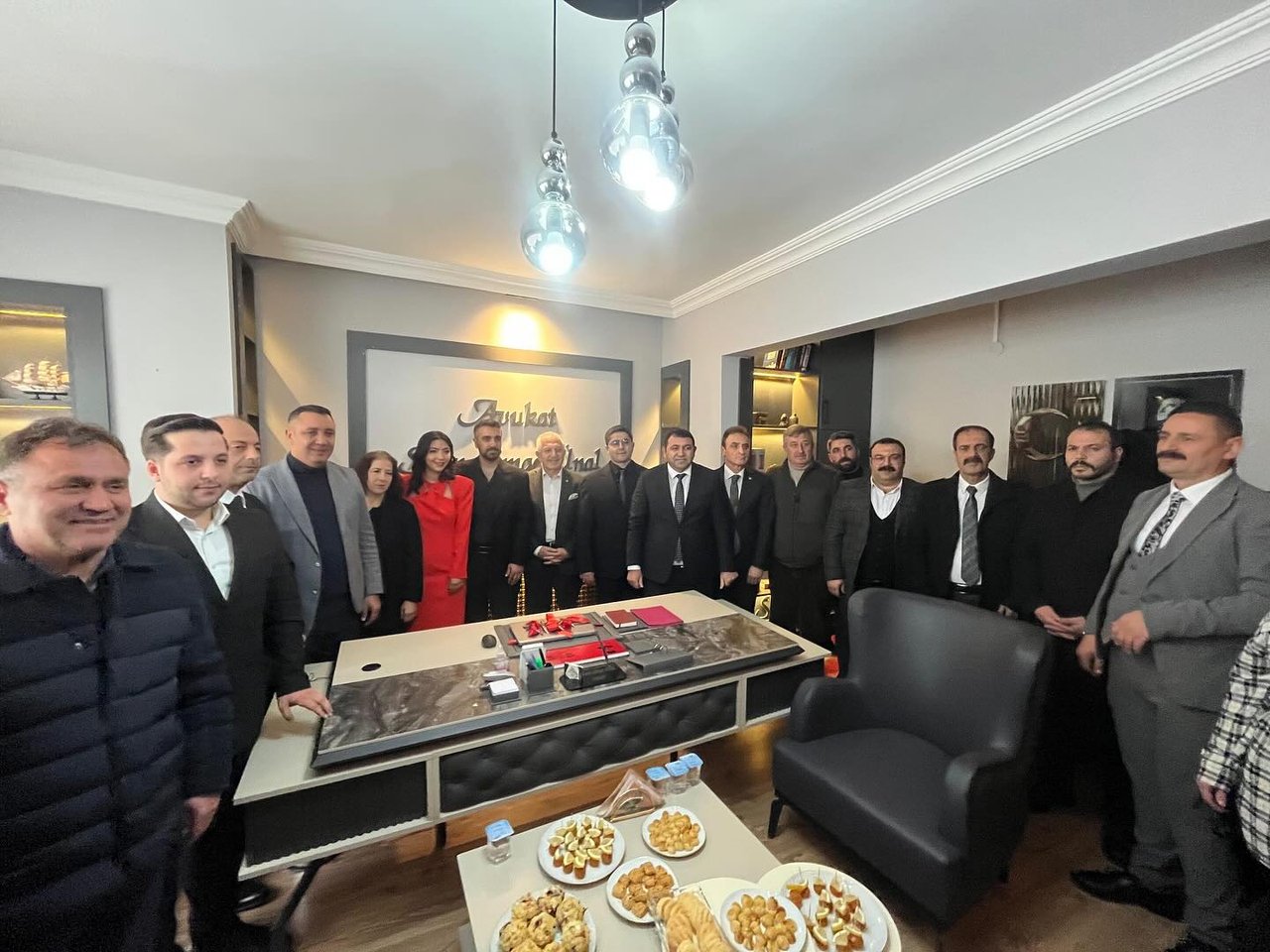 BAŞKANIMIZ, AV. SELEN SİMGE ÜNAL’IN HUKUK-DANIŞMANLIK BÜROSU AÇILIŞINI GERÇEKLEŞTİRDİ