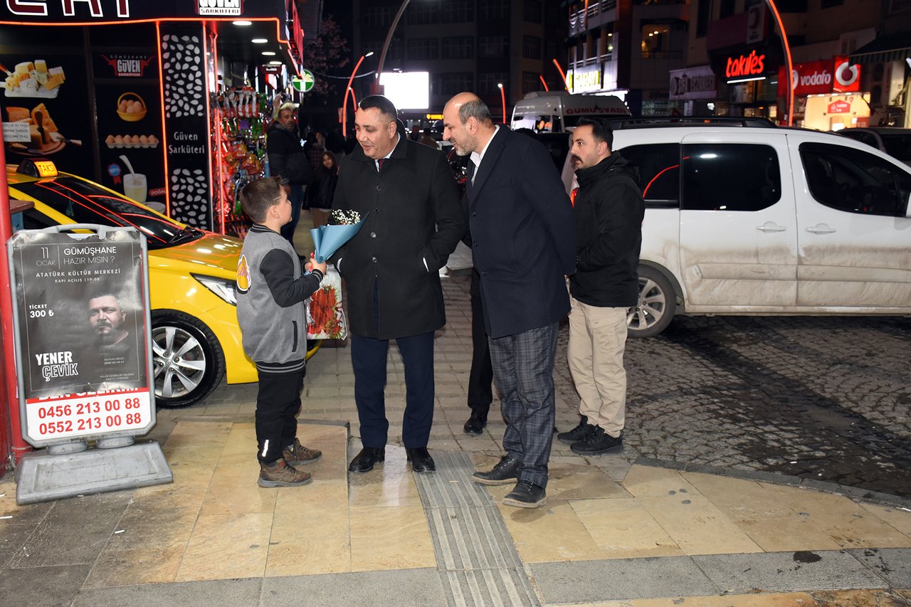 BAŞKANIMIZ, ATATÜRK VE FUADİYE CADDESİNDE ESNAF VE VATANDAŞLARIMIZLA HASBİHAL ETTİ