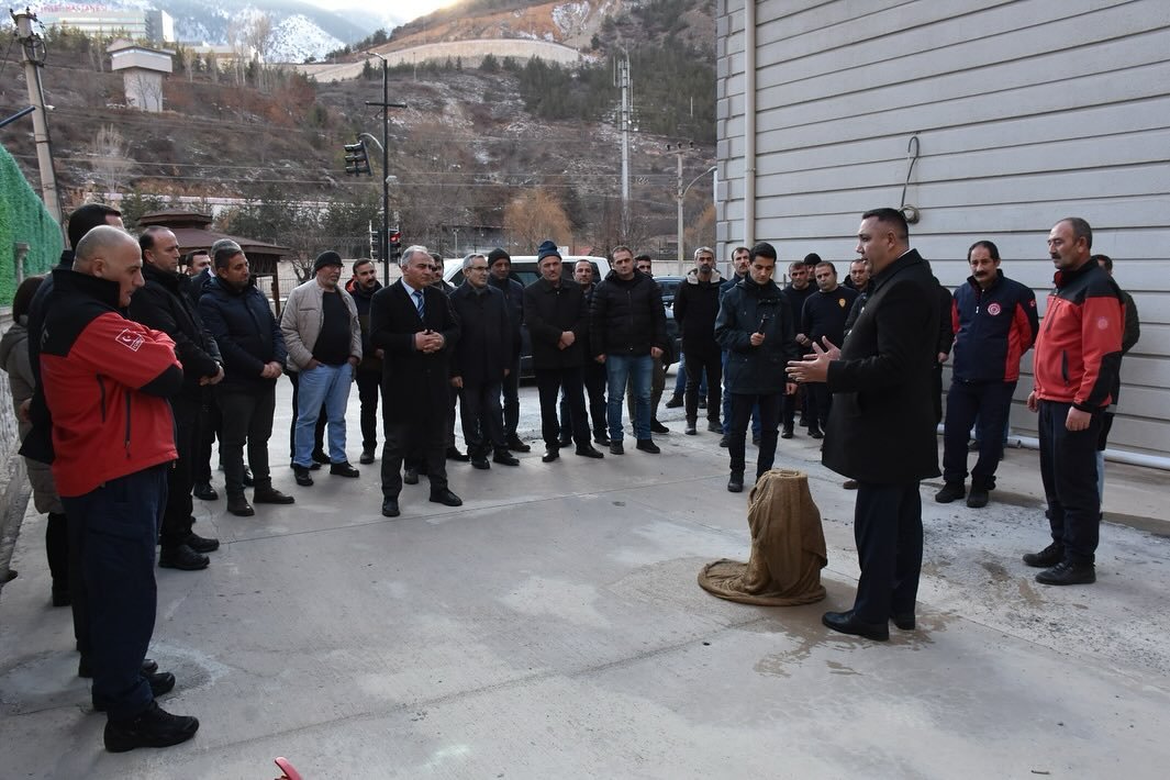 BAŞKANIMIZ, BELEDİYEMİZ İŞÇİ VE MEMURLARIMIZ İÇİN DÜZENLEDİĞİMİZ ACİL DURUM TATBİKATINA KATILDI