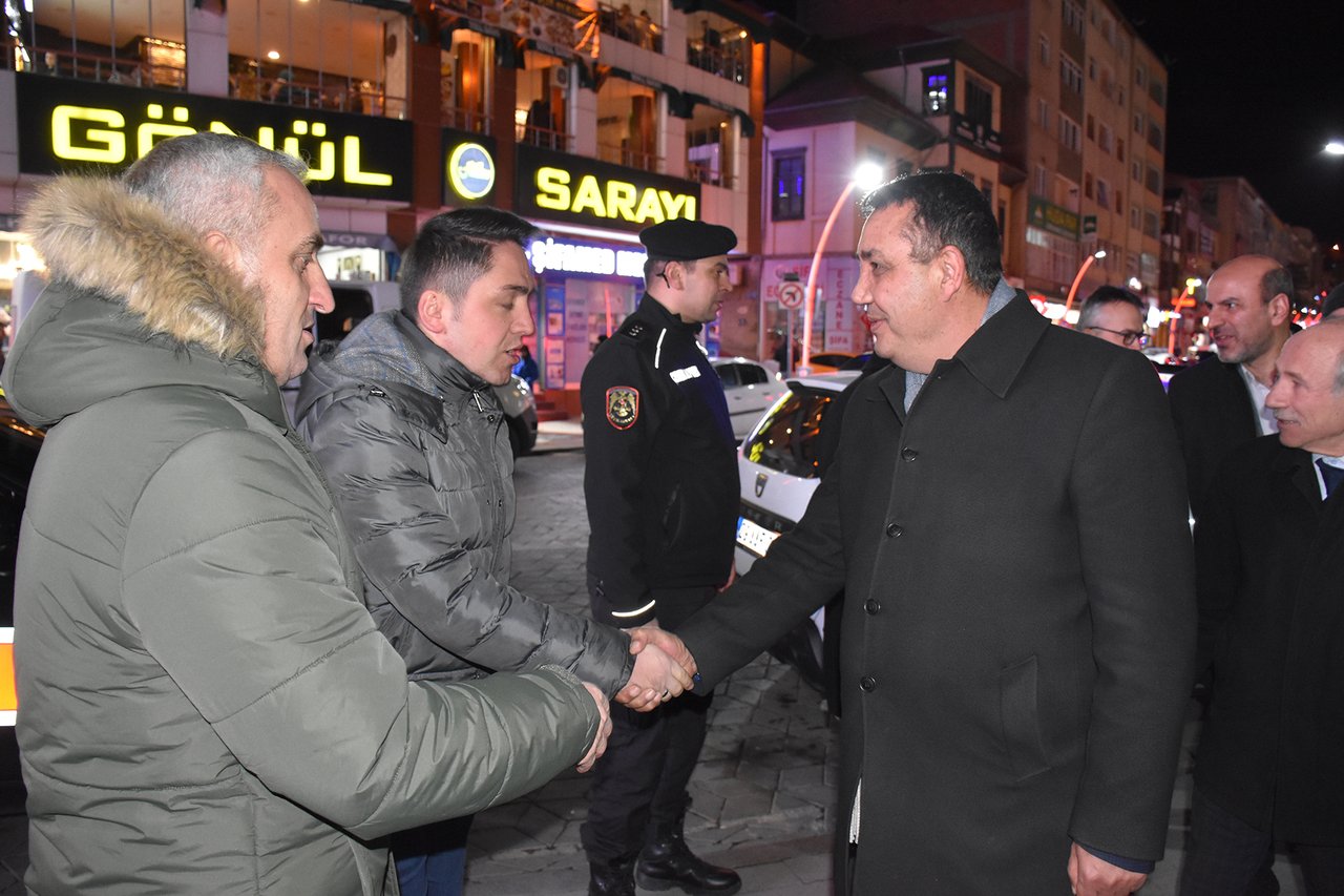 BAŞKANIMIZ, İTFAİYE, EMNİYET VE SAĞLIK ÇALIŞANLARIMIZIN YENİ YILLARINI KUTLADI