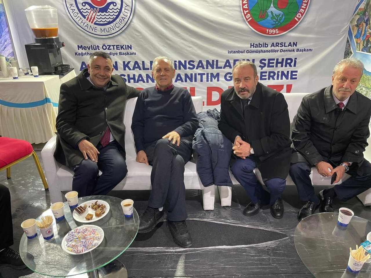 BAŞKANIMIZ, İSTANBULDA ESKİ VALİMİZ SAYIN ENVER SALİHOĞLU İLE BİR ARAYA GELDİ