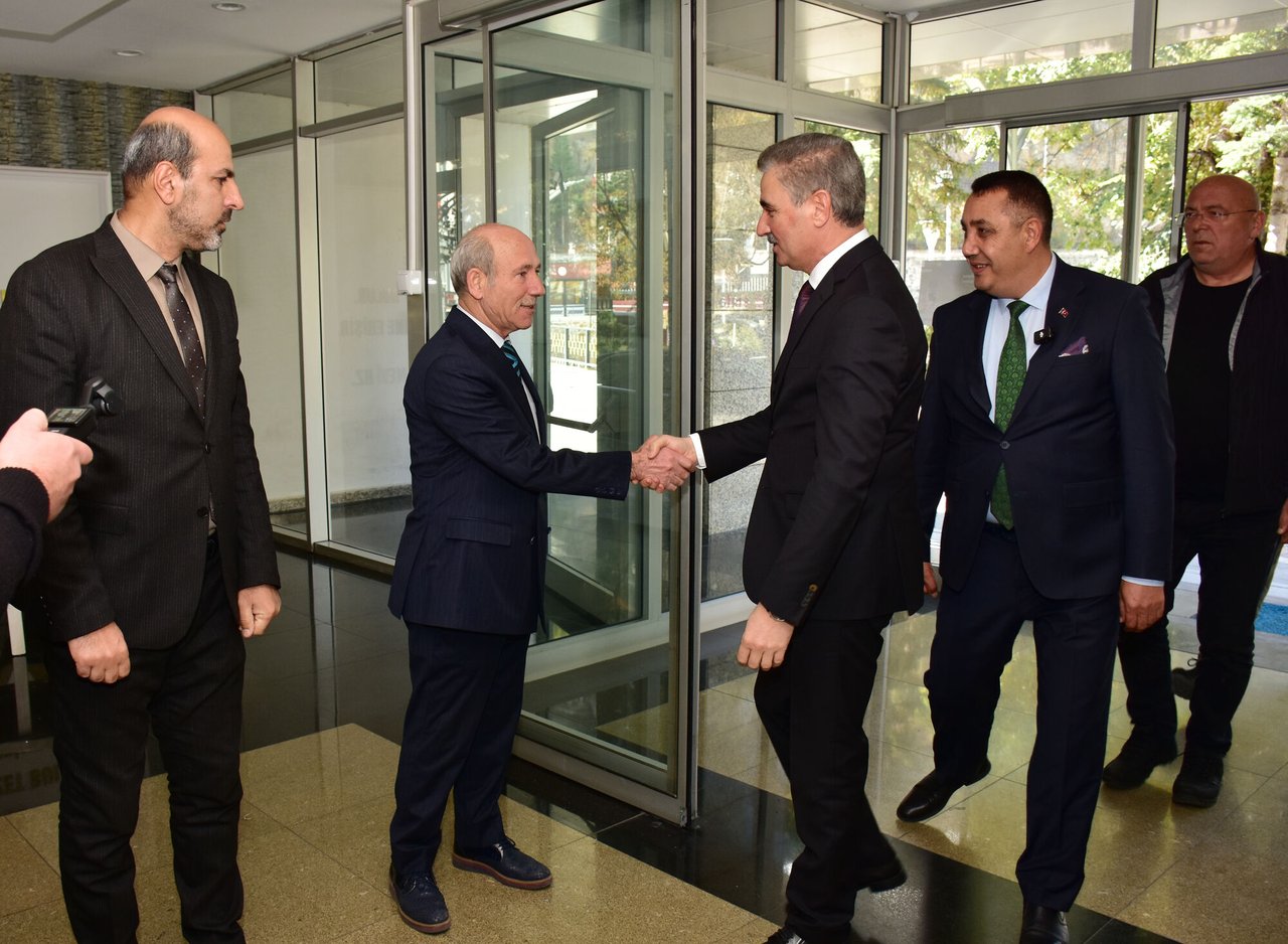 BAŞKANIMIZ, VALİMİZ SAYIN AYDIN BARUŞ'U MAKAMINDA AĞIRLADI