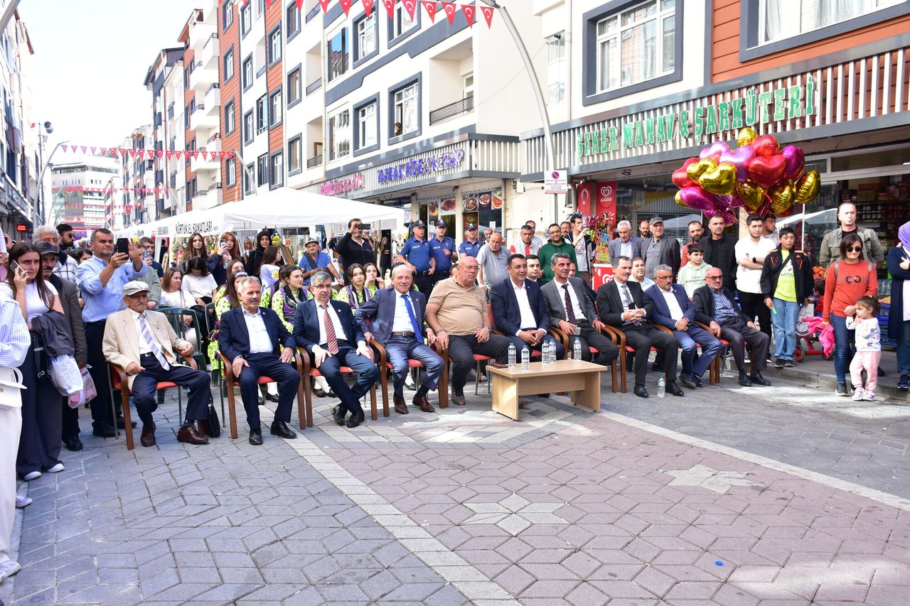 BAŞKANIMIZ, YÖRESEL LEZZETLER YARIŞMASINA KATILDI