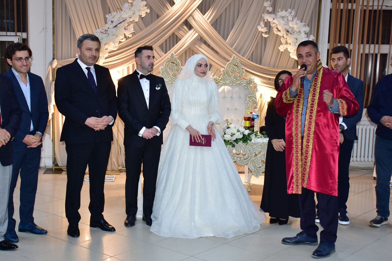 BAŞKANIMIZ, DÜĞÜN TÖRENLERİNE KATILDI NİKAH KIYDI