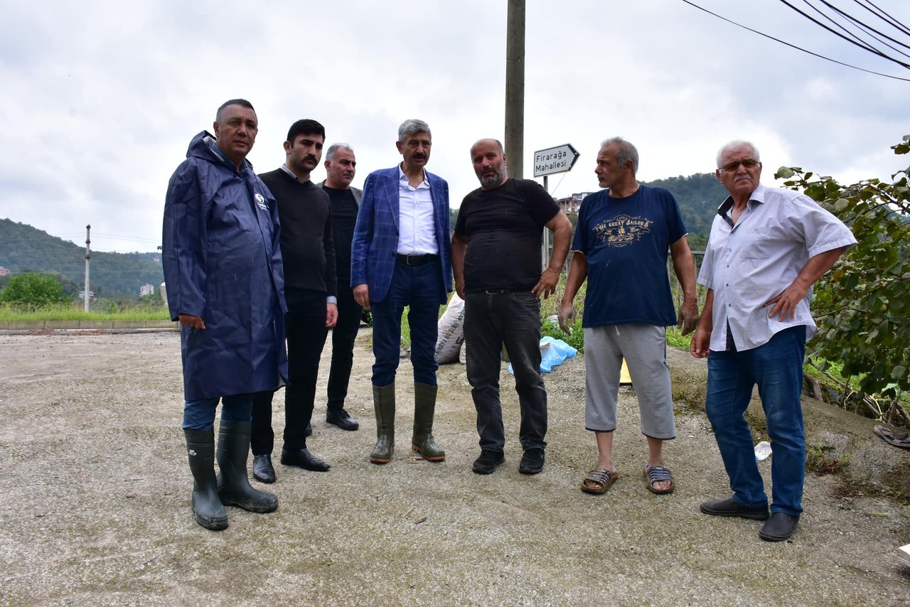 BAŞKANIMIZ, TRABZON’DA SEL VE HEYELANDAN ETKİLENEN ARAKLI İLÇESİNİ ZİYARET ETTİ