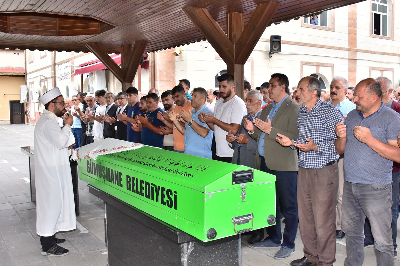 BAŞKANIMIZ, FADİME DEMİREL'İ EBEDİYETE UĞURLADI.