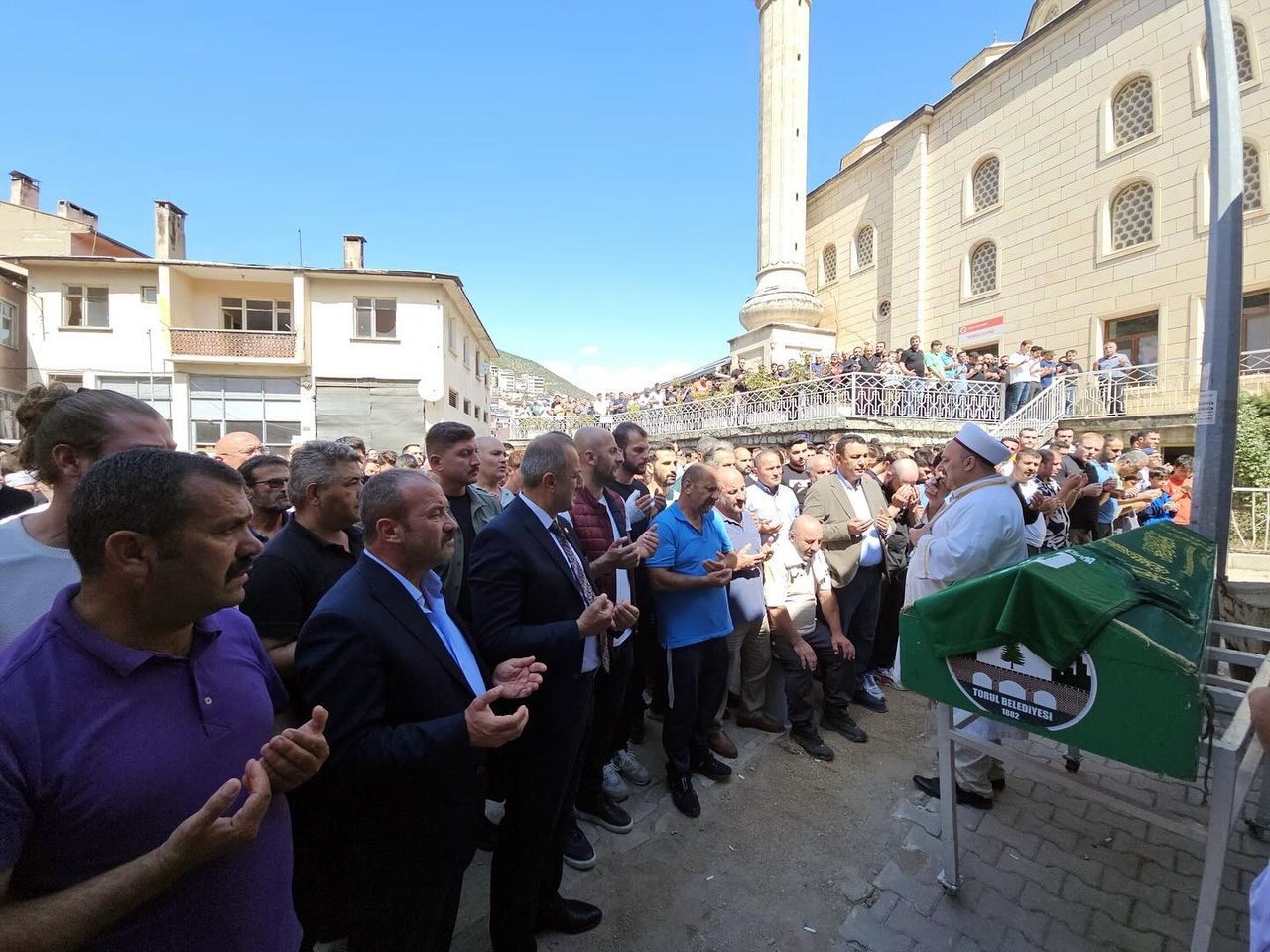 BAŞKANIMIZ, TORUL İLÇEMİZDE HASAN HÜSEYİN BOŞNAK’I EBEDİYETE UĞURLADI.