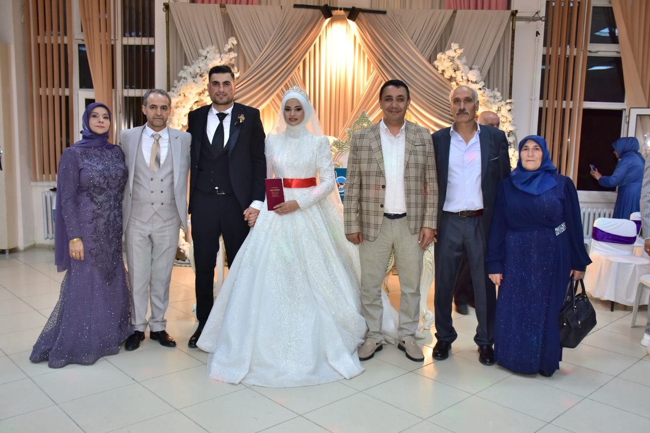 BAŞKANIMIZ, NUR SEDA DÖGER VE GÖKMEN DEMİREL ÇİFTİMİZİN DÜĞÜN TÖRENİNE KATILDI