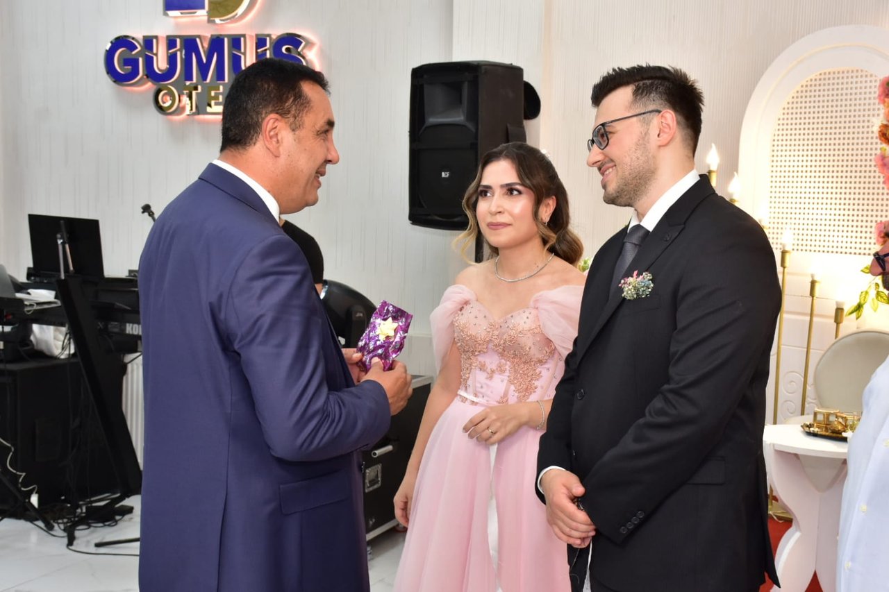 BAŞKANIMIZ, FULYA YALÇINKAYA VE ULAŞCAN KARAKAŞ ÇİFTİNİN NİŞAN TÖRENİNE KATILDI