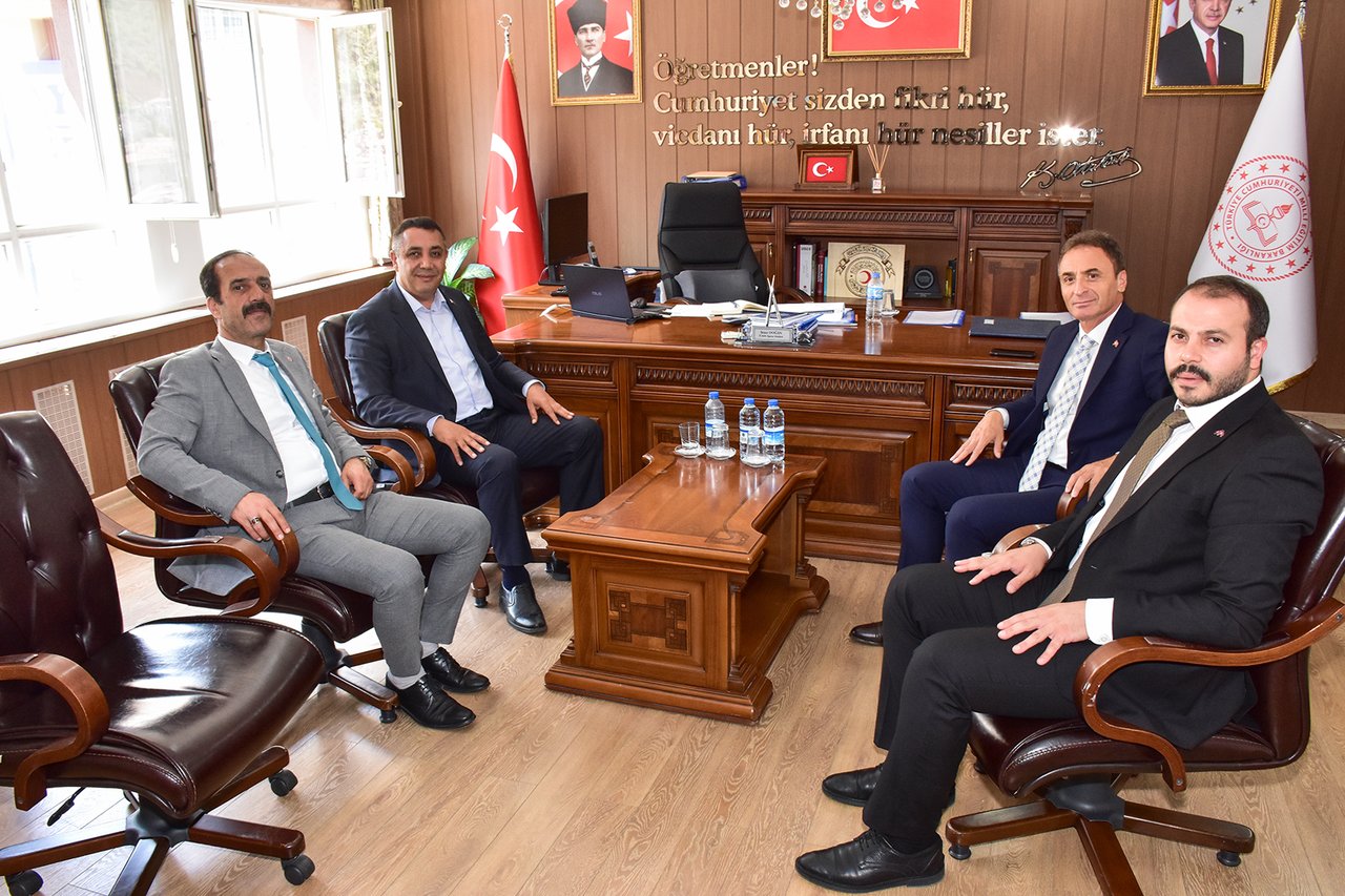 BAŞKANIMIZDAN, GÜMÜŞHANE MİLLİ EĞİTİM MÜDÜRÜ ŞENER DOĞAN’A ZİYARET