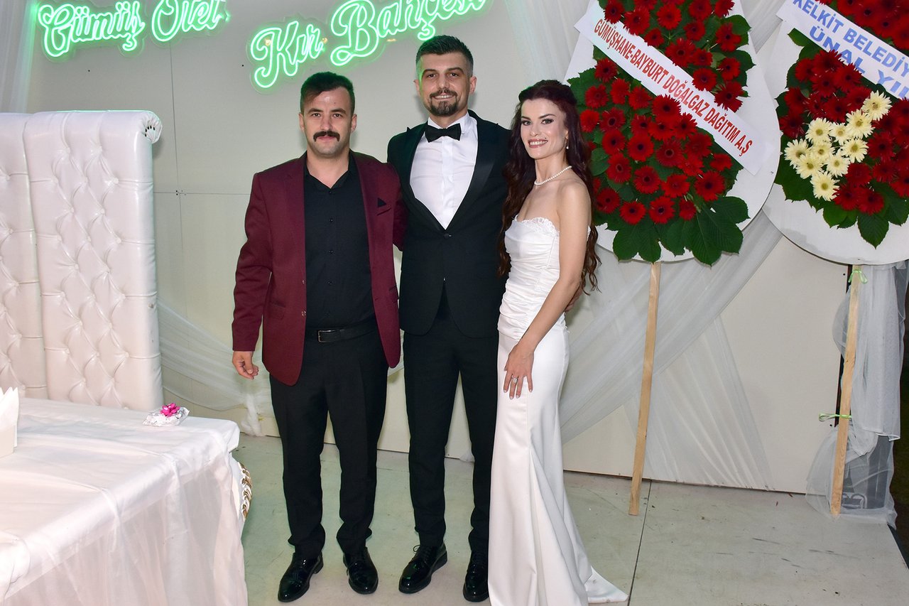 BAŞKAN VEKİLİMİZ HAMZA KARABULUT DÜĞÜN TÖRENLERİNE KATILDI