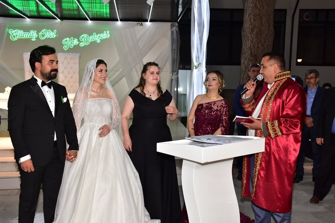 BAŞKANIMIZ DÜĞÜN TÖRENLERİNE KATILDI, NİKAH KIYDI