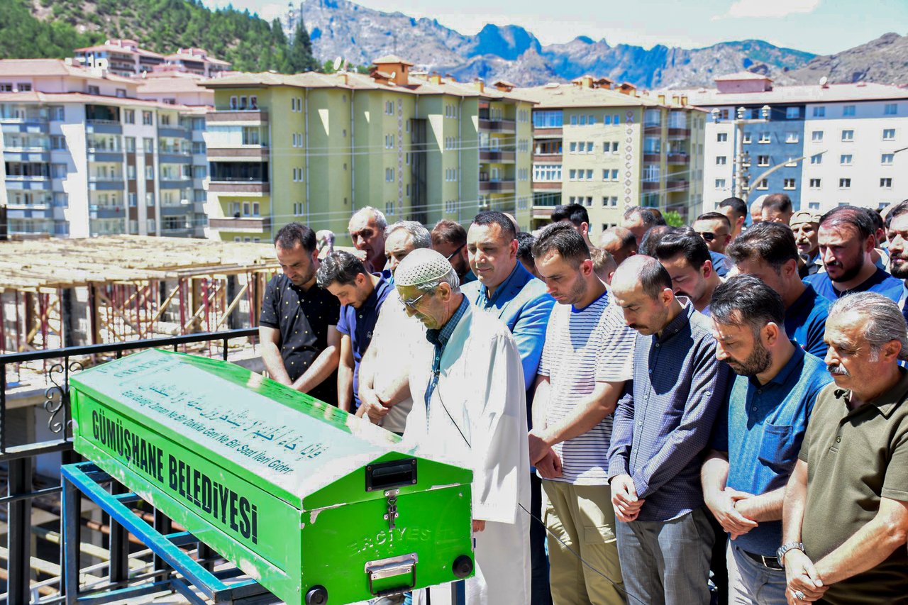 BAŞKANIMIZ, ÇALTILI KÖYÜ SAKİNLERİNDEN RASİM AĞAÇ'I EBEDİYETE UĞURLADI