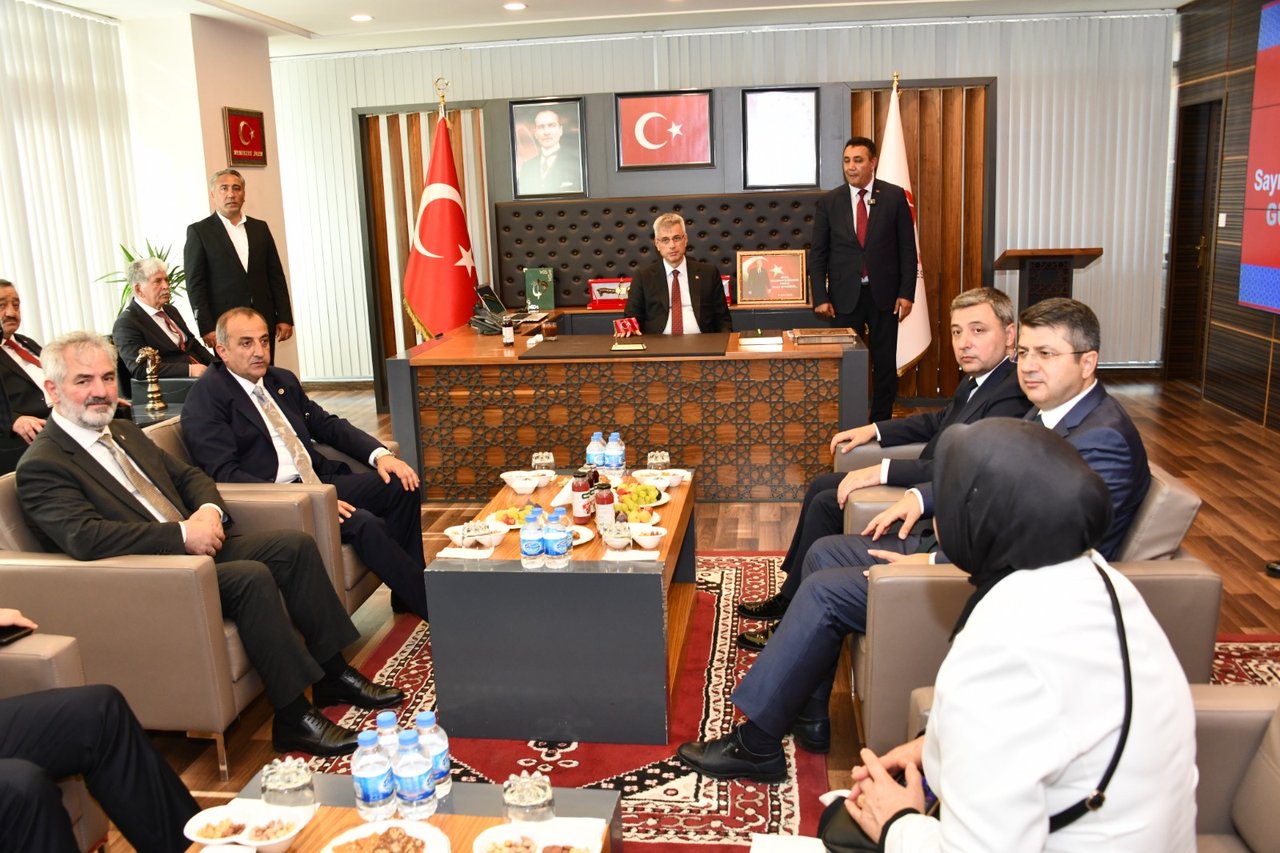 SAĞLIK BAKANIMIZ PROF. DR. KEMAL MEMŞOĞLU’NDAN BELEDİYEMİZE ZİYARET