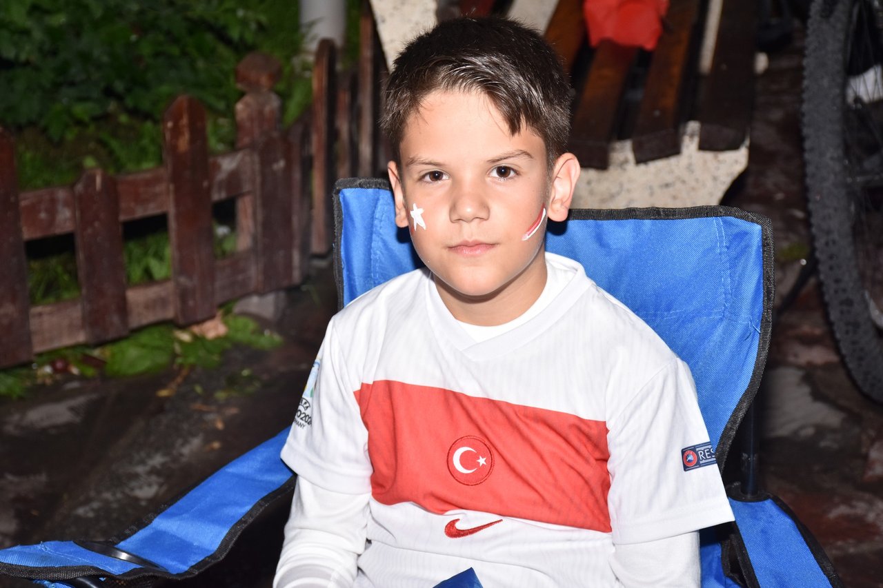 BAŞKANIMIZ, A MİLLÎ TAKIMIMIZIN, HOLLANDA İLE OYNADIĞI MÜSABAKAYI HEMŞEHRİLERİMİZLE İZLEDİ