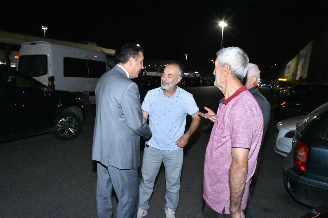 BAŞKANIMIZ İLE MHP İL BAŞKANIMIZ SAYIN METE KAYA KUTSAL TOPRAKLARDAN YURDA DÖNEN HACILARI KARŞILADI
